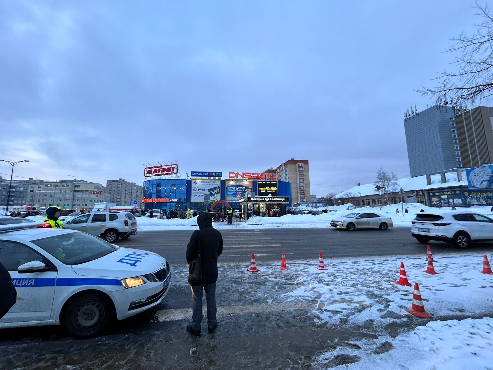 Грузовик насмерть сбил 12-летнюю девочку в Вологде: водитель сбежал с места  происшествия